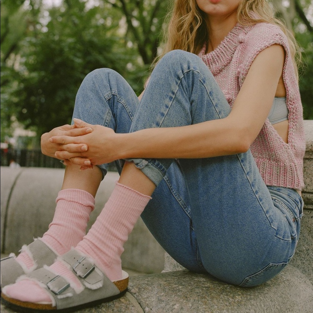 BDG medium wash mom jeans, brand new!